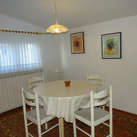 Lilly Apartment